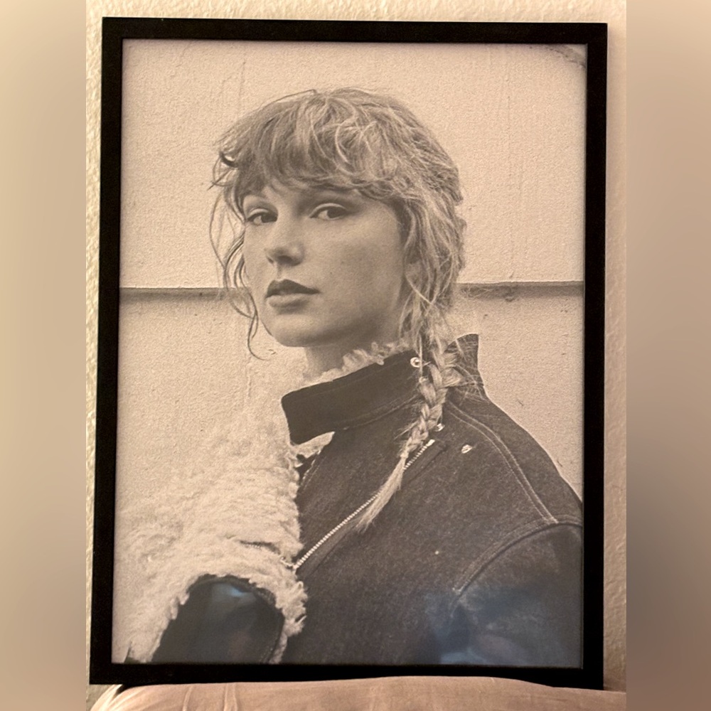 Taylor Swift Lithograph- Incandescent Glow